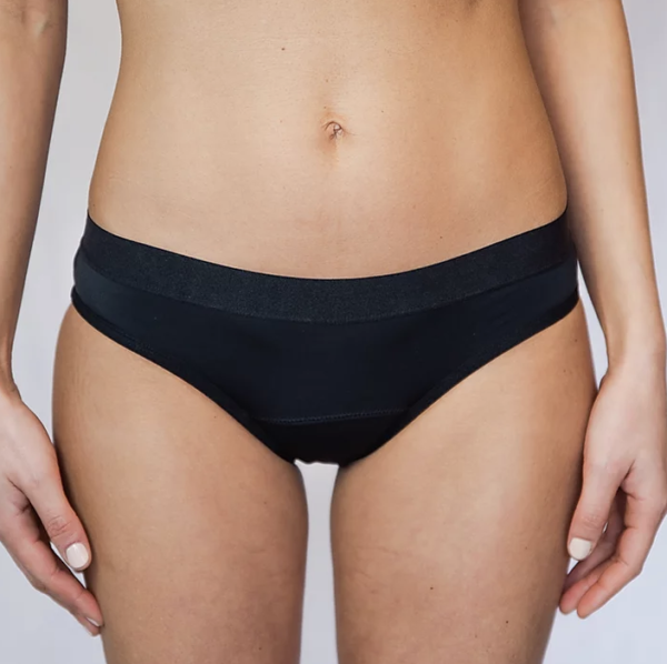Culotte menstruelle coupe bikini taille haute en coton par Newex - Noir